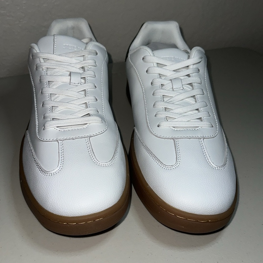 STEVE MADDEN JORDAN WHITE MULTI NEW, size 13, very comfy, last one! JORD07M1